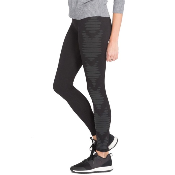 SPANX Pants - Spanx Aztec Stripe Seamless Leggings